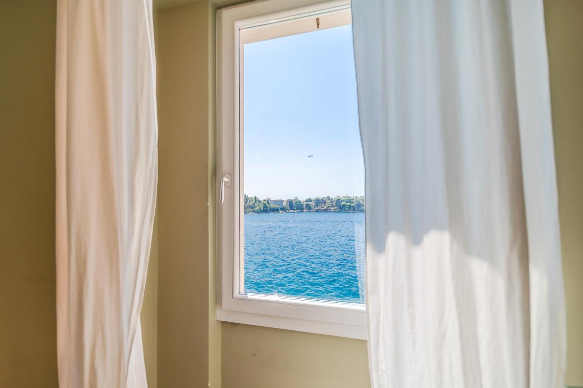 Apartment Mediterraneo Rovinj Exteriör bild